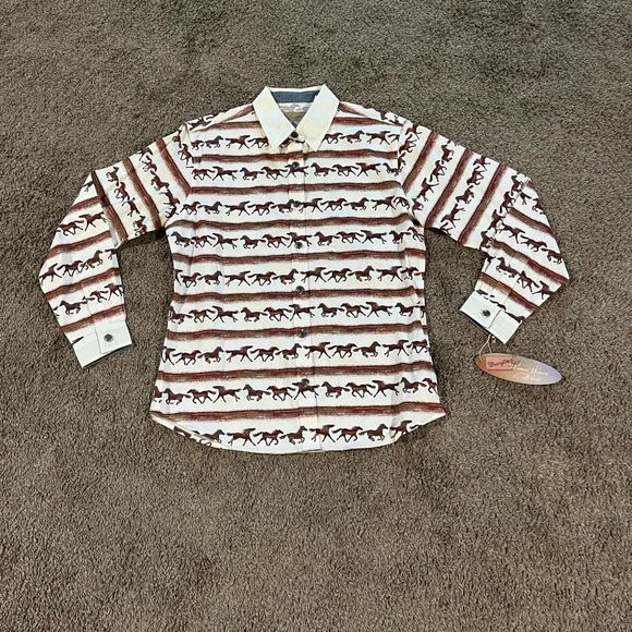 NWT Wrangler Western Shirt Women’s Medium  White/Red Horses Long Sleeve - Picture 1 of 8